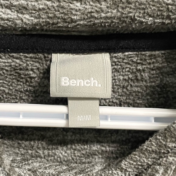 Bench hoodie Size M dark heathered grey color - Picture 3 of 4